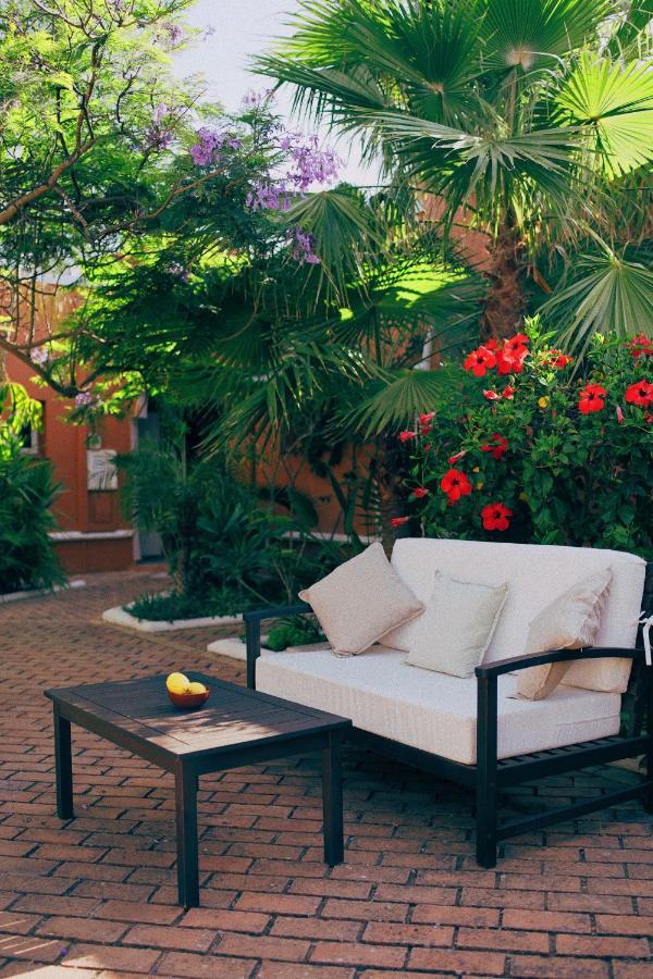 Hotel Madreselva - Grupo Califa Los Canos De Meca Zewnętrze zdjęcie